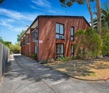 Two Bedroom Townhouse With Courtyard - Photo 1
