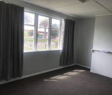 25 Kent Street, Patea - Photo 2