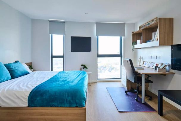 Tower Studio Platinum Plus - Photo 1