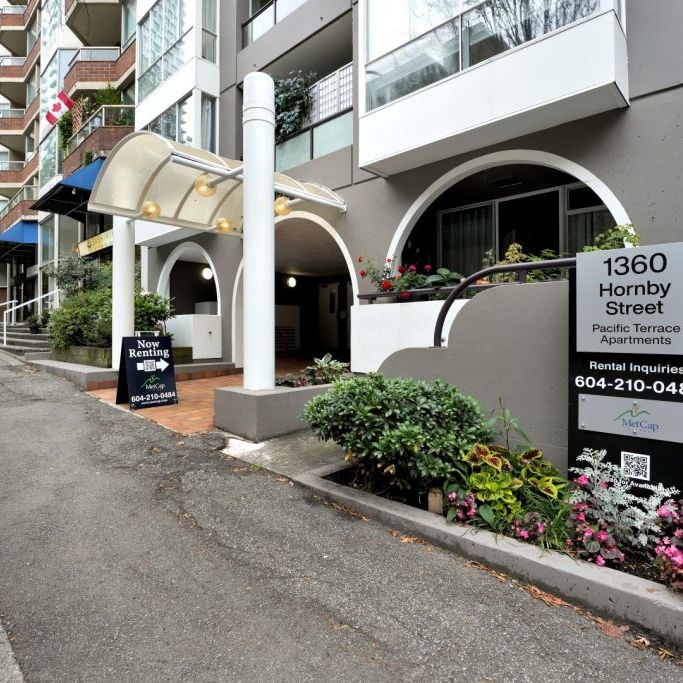 Pacific Terrace Apartments - Photo 1