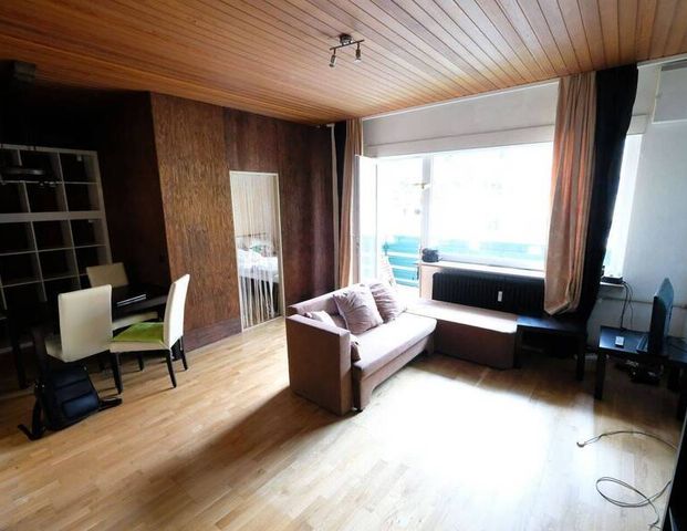 Wohnbereit mit Balkon und Einbauküche - Photo 1