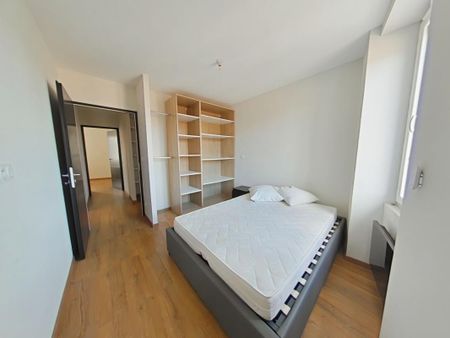 Location Appartement 4 pièces Meublé 92m² ROMANS SUR ISERE 26100 - Photo 4