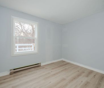 For Lease - 3209 Bronte Road, Oakville, Ontario - Photo 2