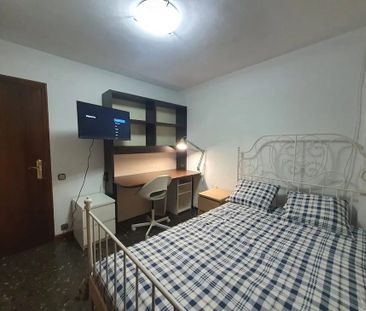 Carrer dArístides Maillol, Barcelona, Catalonia 08028 - Photo 4