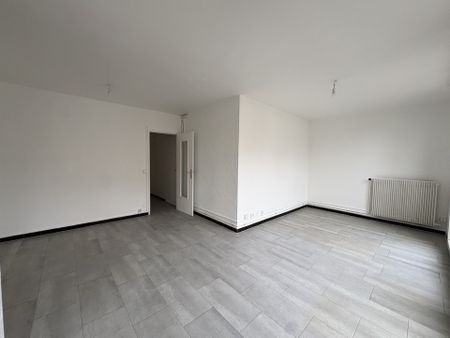 Location Appartement 3 pièces 62m² AUBAGNE 13400 - Photo 3