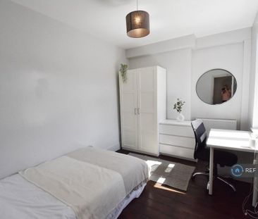 1 bedroom in a house share to rent - Photo 6