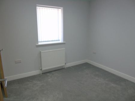 2 bedroom semi-detached house to rent - Photo 2