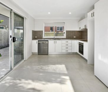 Two-Bedroom Granny Flat with Private Garden - Photo 5