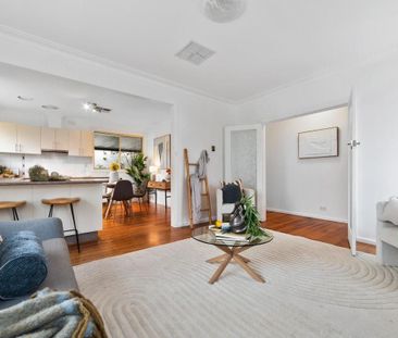 Quiet Court Living in a Prime Frankston South Locale - Photo 6