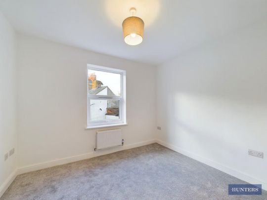 1 bedroom Flat To Let - Photo 1