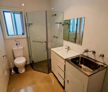 Share room with AC - Photo 6