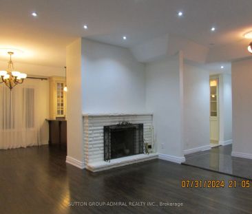 Detached Home For Lease | N9237422 - Photo 2