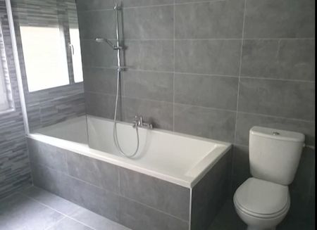 Location Appartement 4 Pièces 104 m² - Photo 3