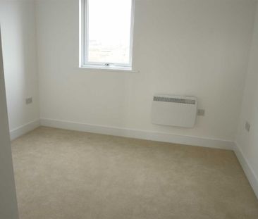 2 Bedroom Flat - Photo 4