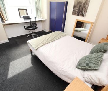 5 bedroom semi-detached house to rent - Photo 5