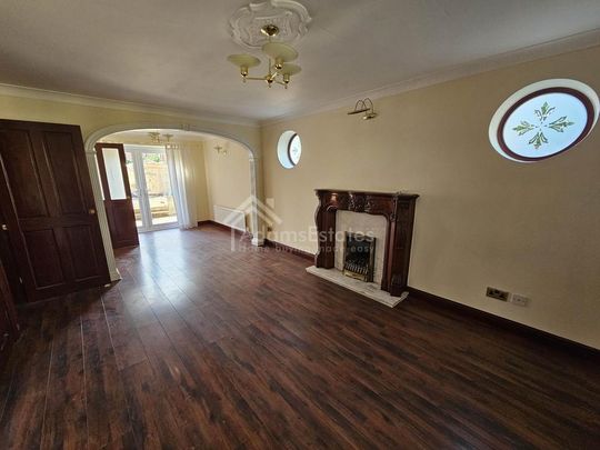 4 bedroom detached house to rent - Photo 1