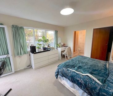 A home with good outdoor space - Photo 3