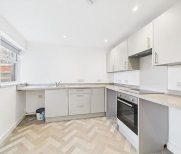 2 Bedroom End Terraced House - Photo 4