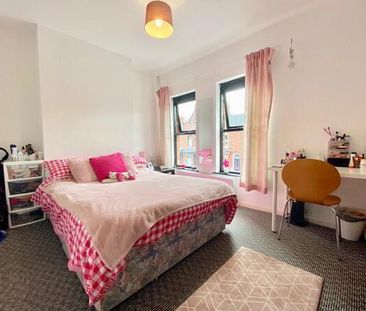 33 St Albans Gardens, Belfast, BT9 5DR - Photo 1