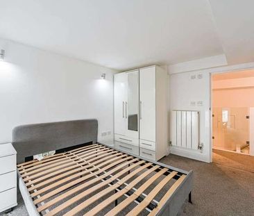 Building, Cadogan Road, Woolwich, SE18 - Photo 6