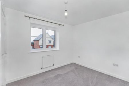3 bedroom semi-detached house to rent - Photo 2