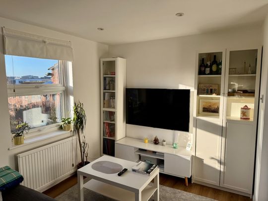 2 Bed Flat, Barker Drive, NW1 - Photo 1