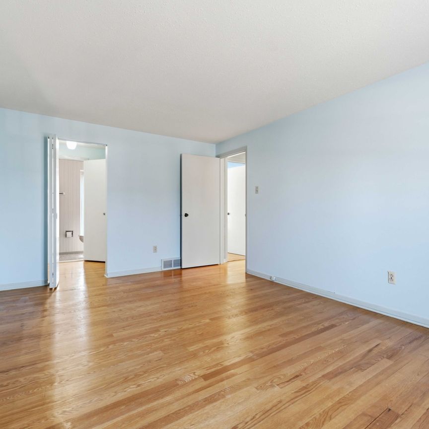 For Lease - 1842 Playfair Drive, Alta Vista and Area, Ontario - Photo 1