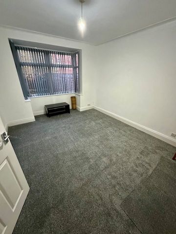 4 Bed Semi-Detached House, Greenhill Road, M8 - Photo 5