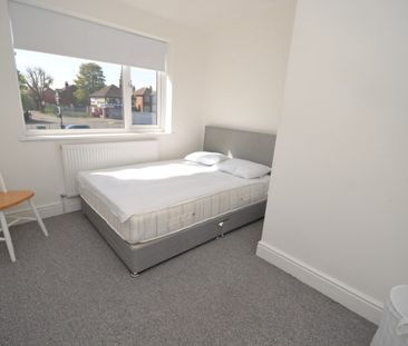 2 bed Flat for Rent - Photo 4