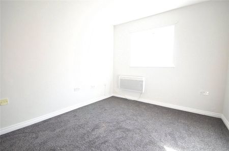 16 Kilmaine Avenue, Moston, Manchester, M9 7FN - Photo 4