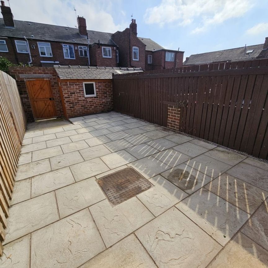 Gosling Gate Road, Goldthorpe - Photo 1