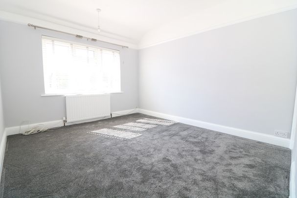 Fairfield Drive, Dorking, RH4 - Photo 1