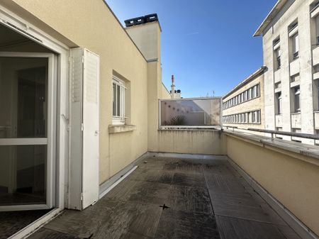 Location Appartement 2 pièces 58m² BORDEAUX 33000 - Photo 4