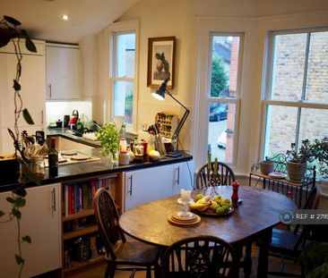 3 bedroom maisonette to rent - Photo 2