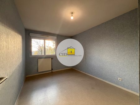 Location Appartement 3 pièces 66m² ST BONNET DE MURE 69720 - Photo 4