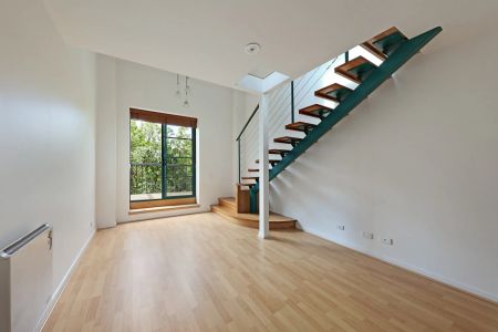 Trendy bayside loft living, can't get much better! - Photo 4