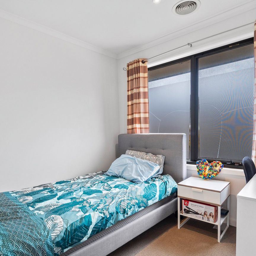 8 St James Park Drive, Mulgrave - Photo 1