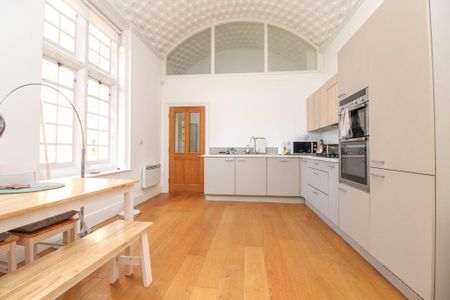 2 bedroom apartment to rent - Photo 5