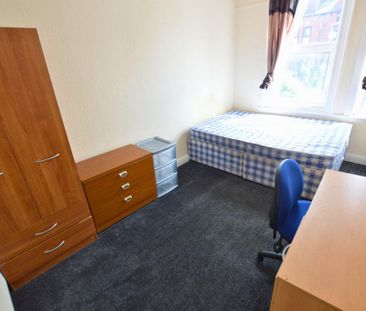 6 bedroom terraced house to rent - Photo 3
