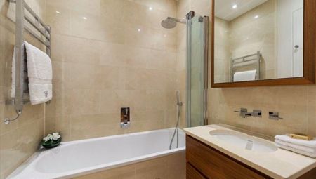 1 bedroom mansion flat with 1 reception and 1 bathroom in 86-92 Kensington Gardens Square, W2 - Photo 5