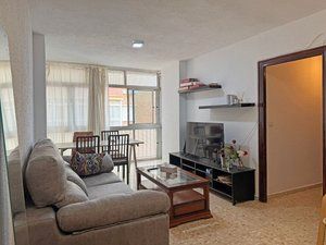 Piso de alquiler en Calle Amadeo Vives, Parque Ayala - Jardín de la Abadía - Huelín - Photo 5