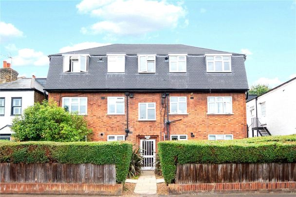 Second Cross Road, Twickenham, TW2 - Photo 1