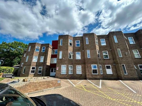 Shields Road, Gateshead, NE10 - Photo 1