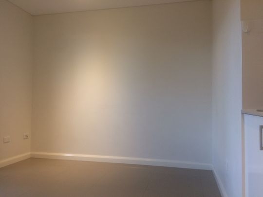 Premier Location Studio For lease!!!! - Photo 1