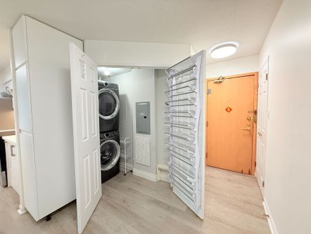 For Lease - 24 Wellesley Street Unit# 212, Toronto, Ontario - Photo 2