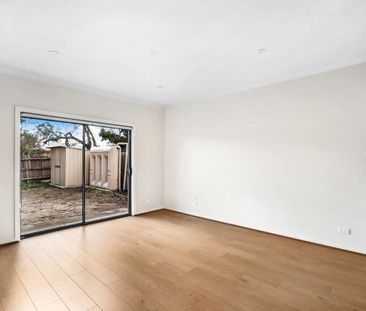 3/4 Gray Court, Bundoora, Vic 3083 - Photo 2