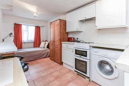 1 bedroom apartment to rent - Photo 2