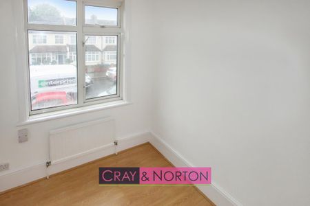 3 bedroom end of terrace house to rent - Photo 4