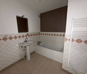 Location Appartement 3 pièces 62m² BELIGNEUX 01360 - Photo 5