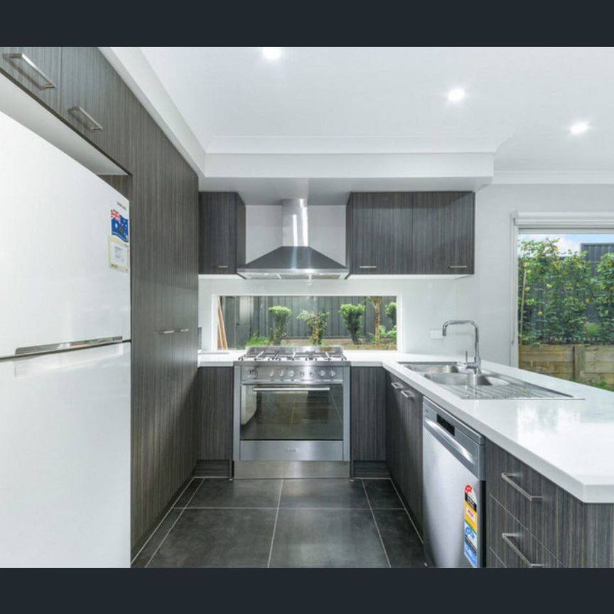 Lovely home situated on a corner block - Photo 1